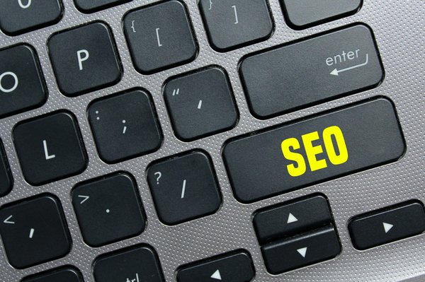 Maximisez votre visibilité grâce au seo local efficace